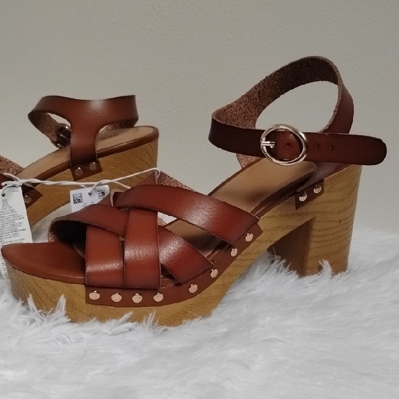NWT Old Navy Brown Platform Open Toe Sandals Boho Feminine 70s - Picture 3 of 15